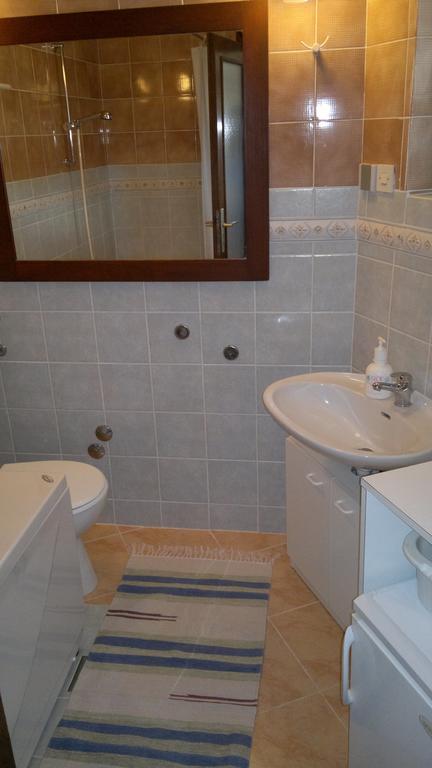 Apartments Ljuba I Mare Malinska Oda fotoğraf