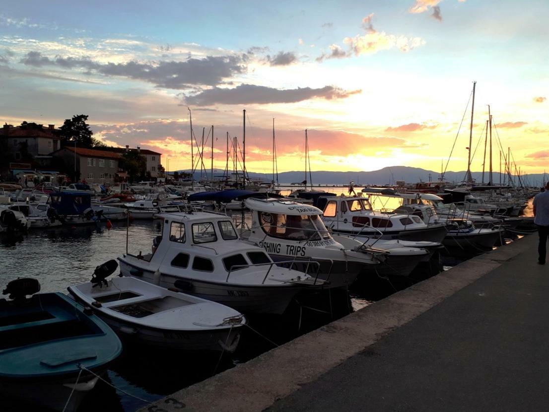 Apartments Ljuba I Mare Malinska Dış mekan fotoğraf